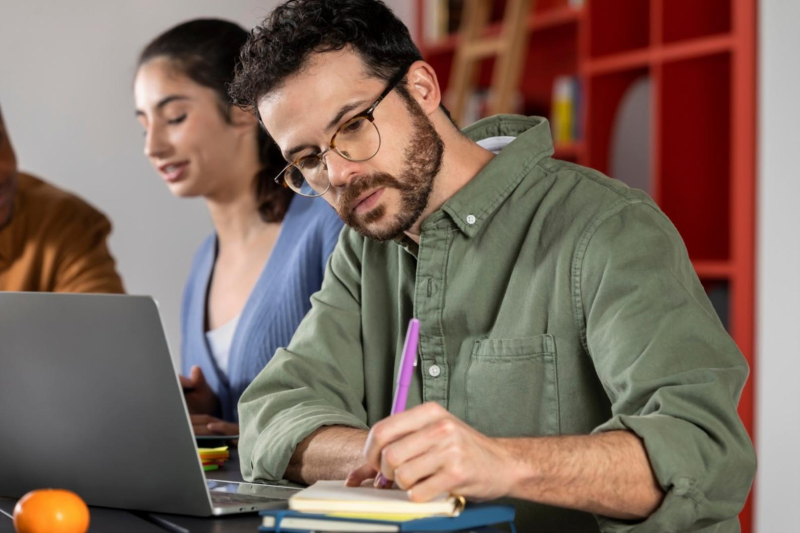 Collaborative learning environment with financial modeling exercises